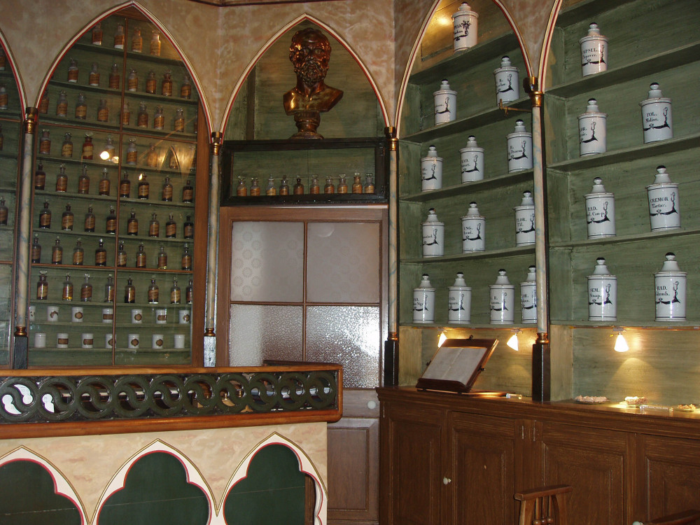 Antiga Farmàcia Homs